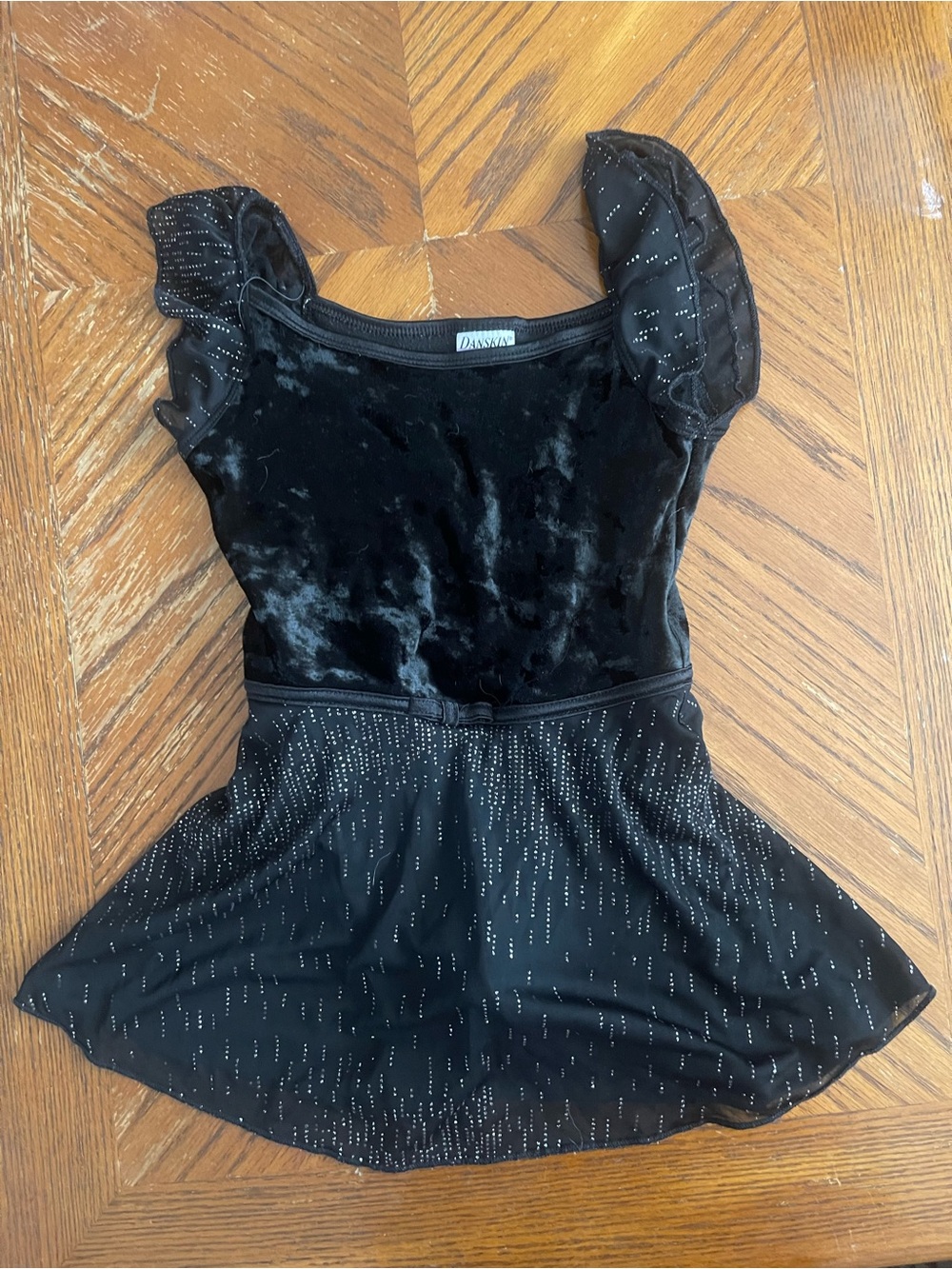 Danskin Girls Size 6-6x ballet black Leotard